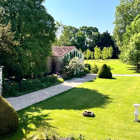 Holiday home Maison De Maitre Au Calme Avec Piscine 18 Couchages *