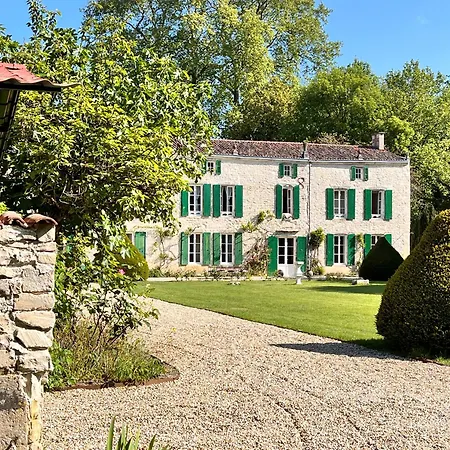 Holiday home Maison De Maitre Au Calme Avec Piscine 18 Couchages