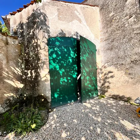 Holiday home Maison De Maitre Au Calme Avec Piscine 18 Couchages *