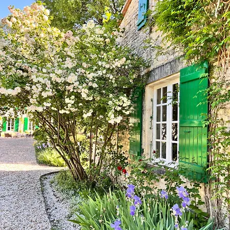 Holiday home Maison De Maitre Au Calme Avec Piscine 18 Couchages